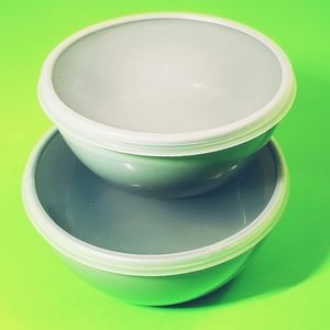 🍀🍀2 Food Storage Containers🍀🍀